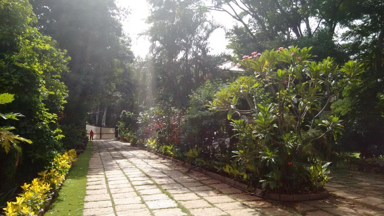 Villa Serena Bengaluru Kültér fotó