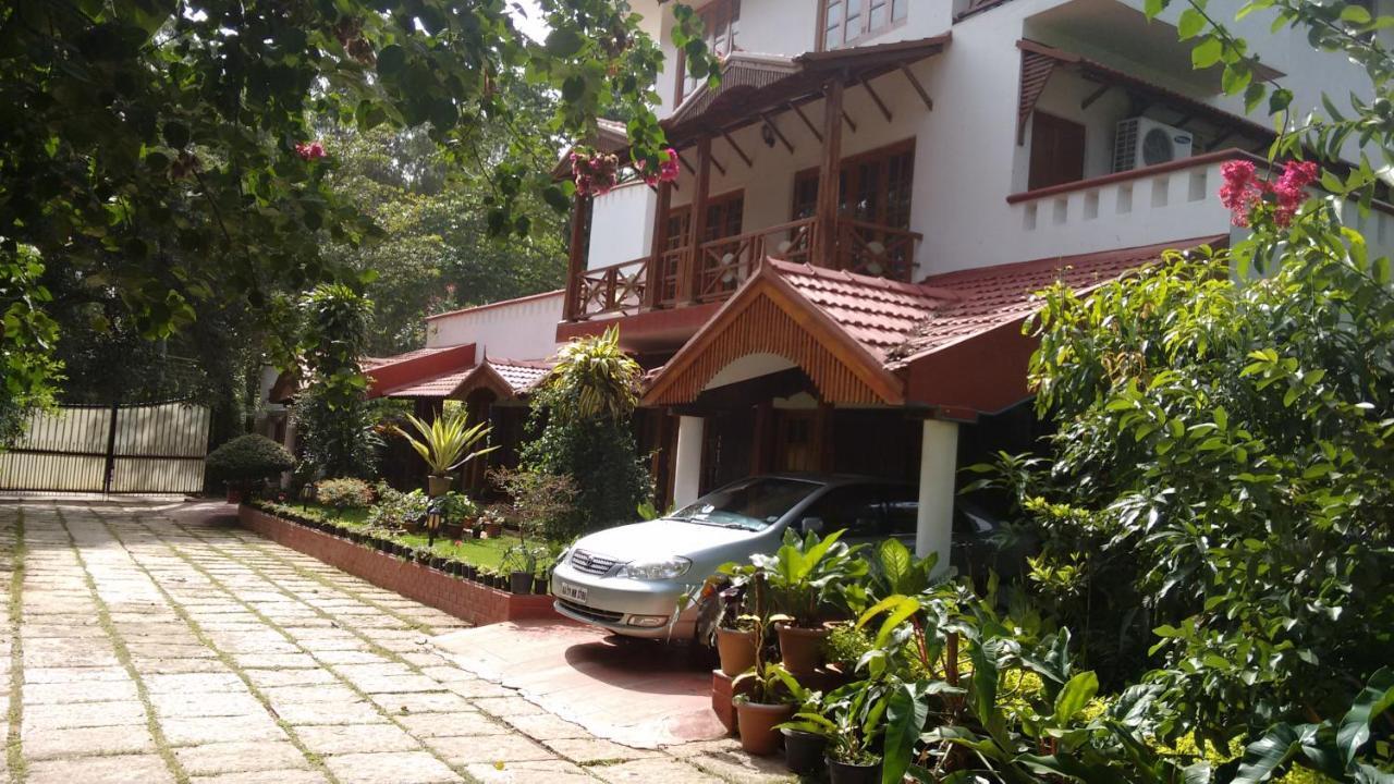 Villa Serena Bengaluru Kültér fotó