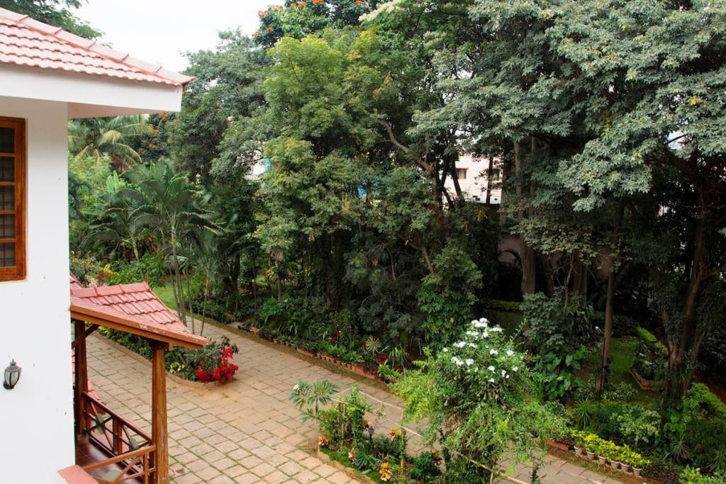 Villa Serena Bengaluru Kültér fotó