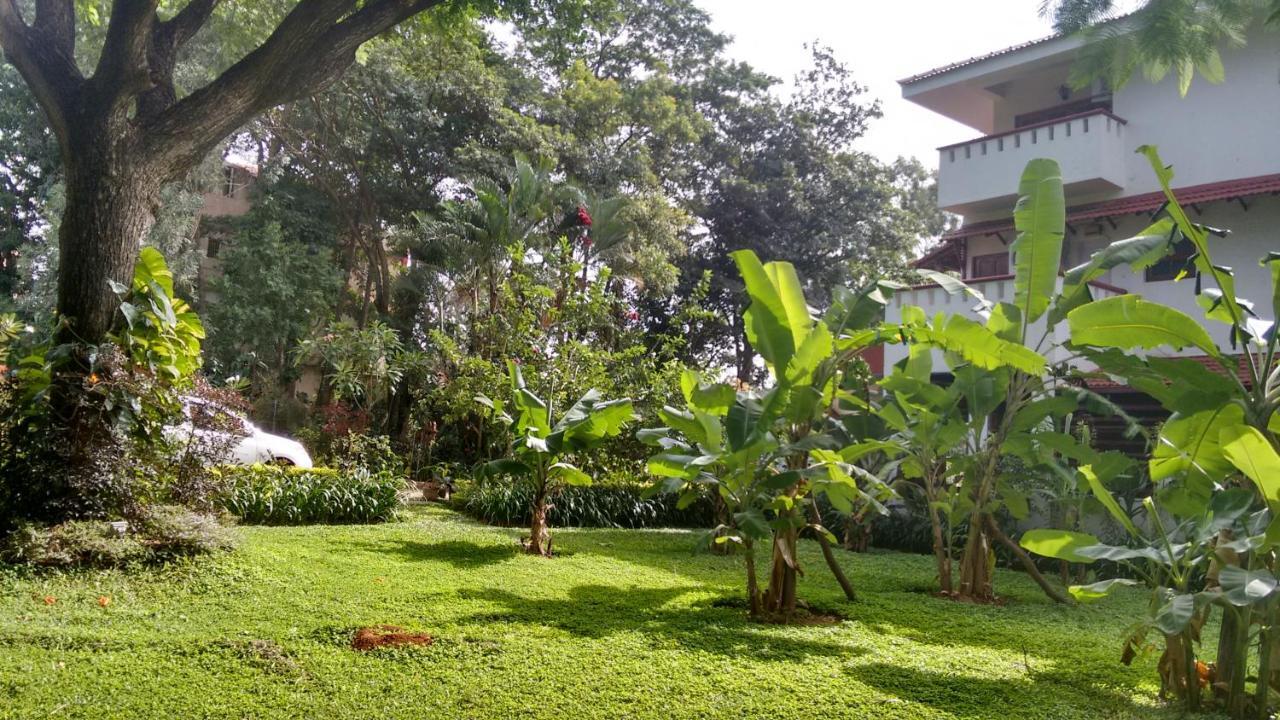 Villa Serena Bengaluru Kültér fotó
